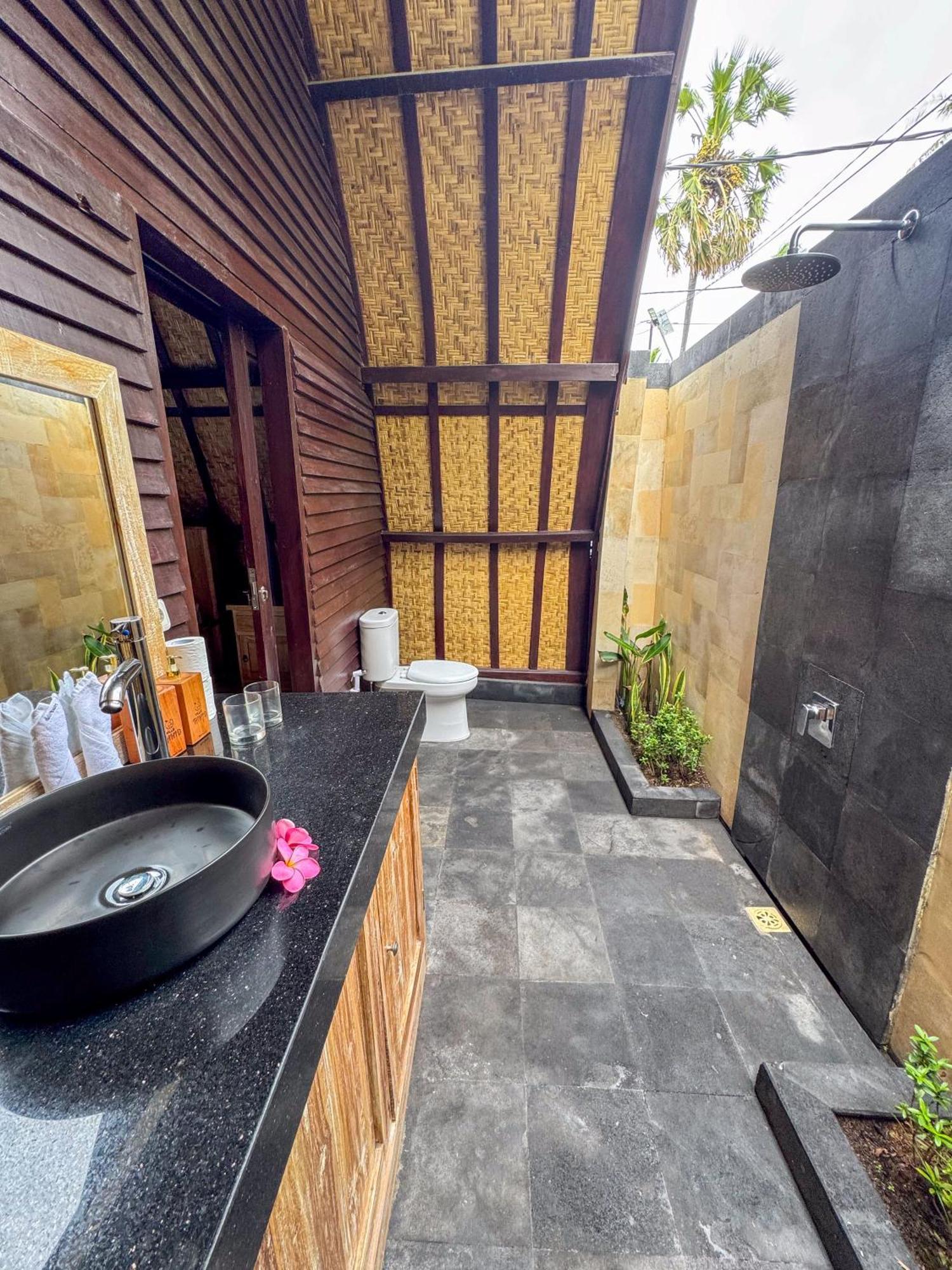 Villa Tahid ギリ・アイル エクステリア 写真